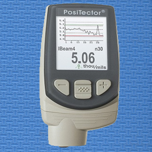 電子式干膜測厚儀:誤差允許在+3%以內(nèi)，如果對測量范圍進行調(diào)校，誤差可以控制在+ 1 %以內(nèi)。常用的測厚儀有 Elcometer 的345 系列，456 系列以及美國的P6000 系列等。先進的電子干膜測厚儀可以測量鋼鐵和非鐵金屬表面的涂層，還具有數(shù)據(jù)儲存，統(tǒng)計和分析功能。